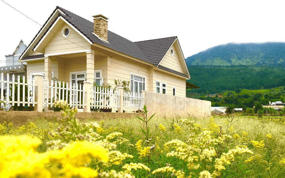 Spring Into Action: Preparing Your Virginia Home for a Successful Sale